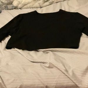 Soft black longsleve crop top